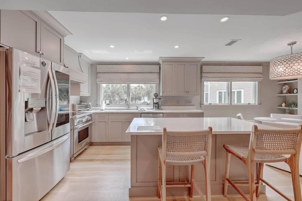New Listing! Seagrove Villa 3A - Luxurious Ocean View! Isle of Palms Exteriér fotografie